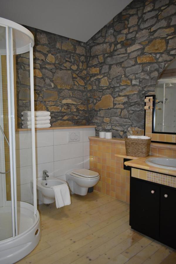 Small House In Vipava Valley Extérieur photo