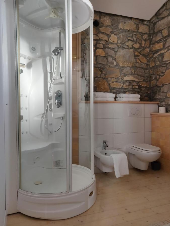 Small House In Vipava Valley Extérieur photo