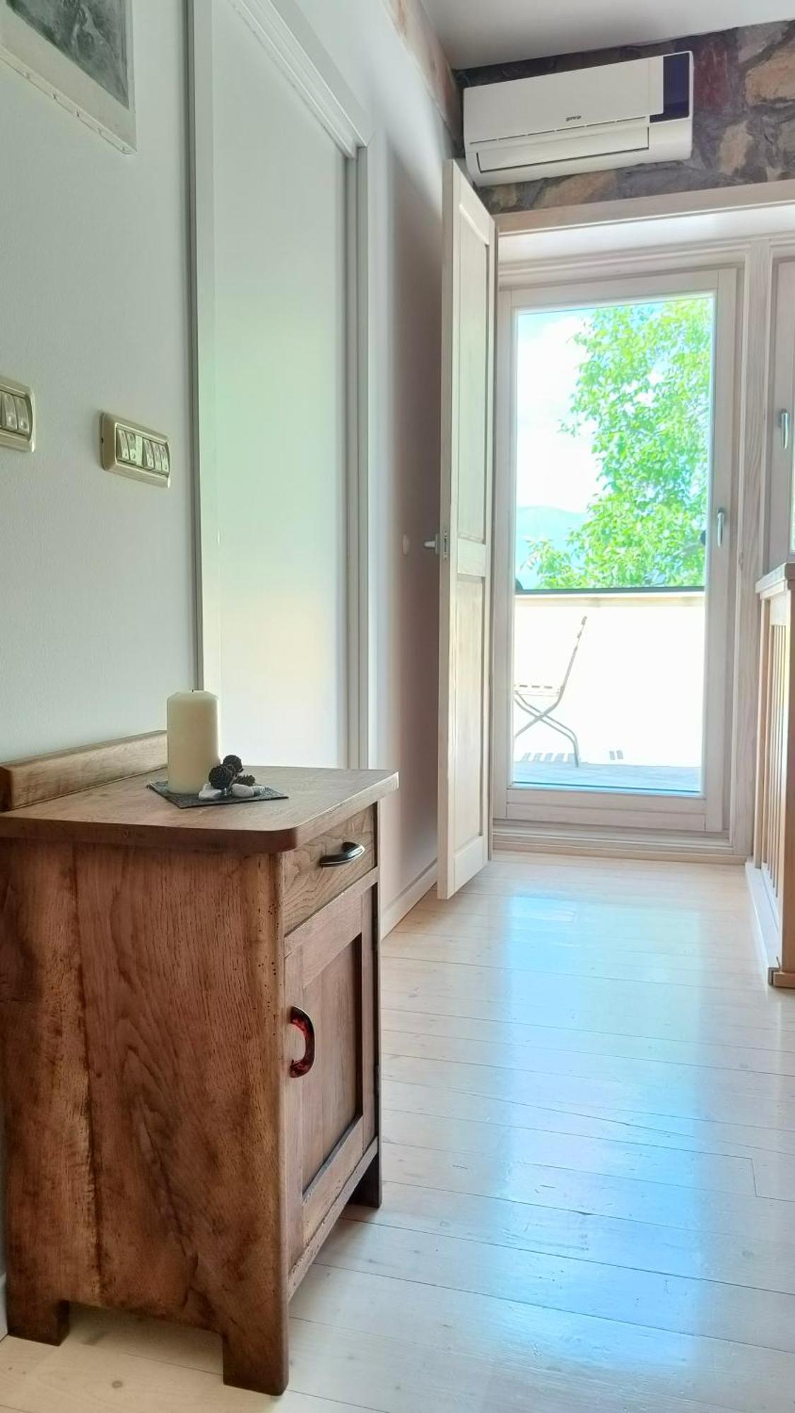 Small House In Vipava Valley Extérieur photo